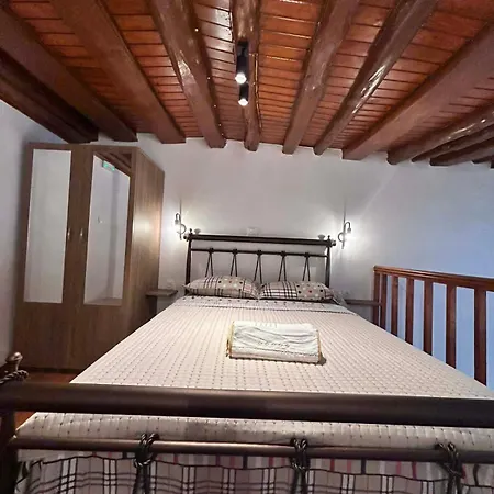 Maroulas Village Apartment